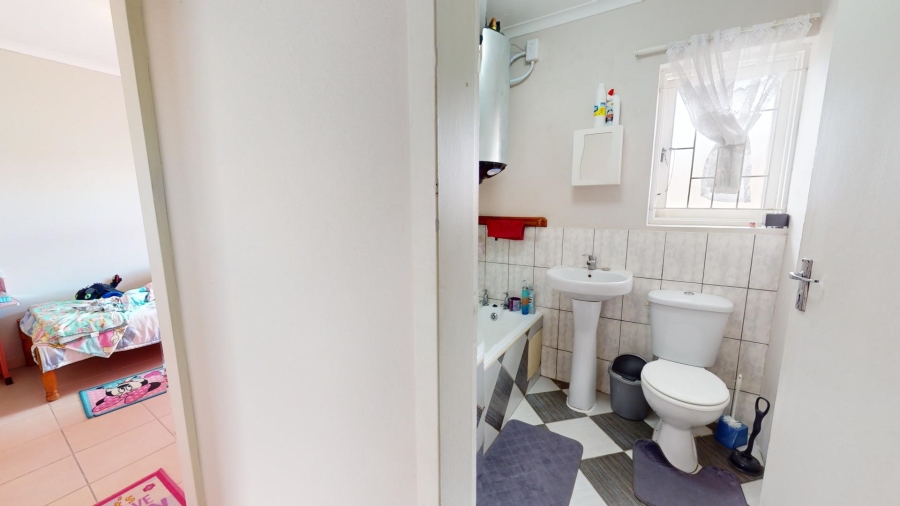 2 Bedroom Property for Sale in Sidwell Eastern Cape